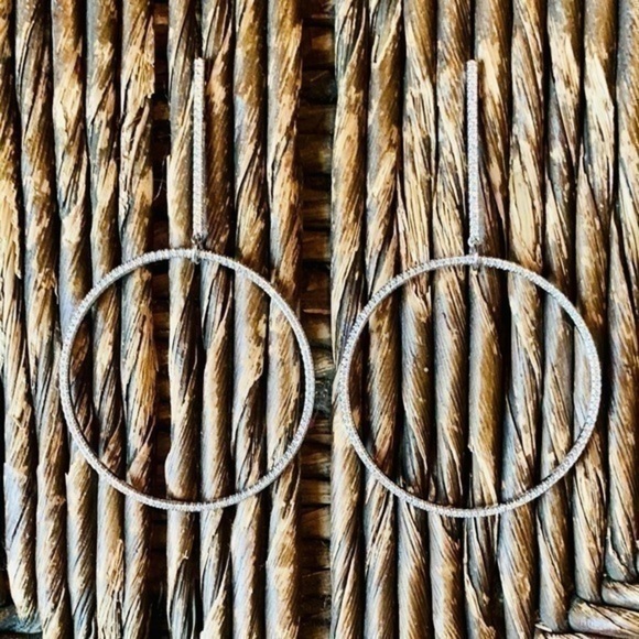 ✨💛 Silver Tone Rhinestone Dangle Hoop Earrings ✨ - Picture 2 of 8